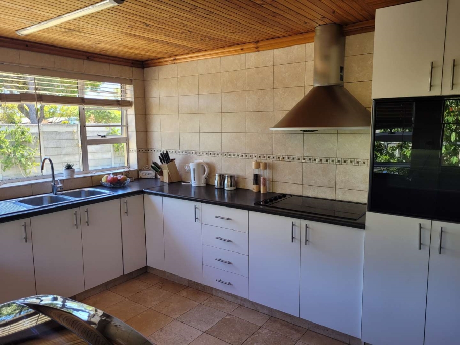 3 Bedroom Property for Sale in Richmond Western Cape